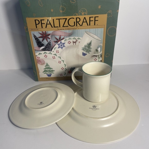 Pfaltzgraff Vintage Nordic Christmas 3 Piece Place Setting Set With Box - Picture 4 of 5